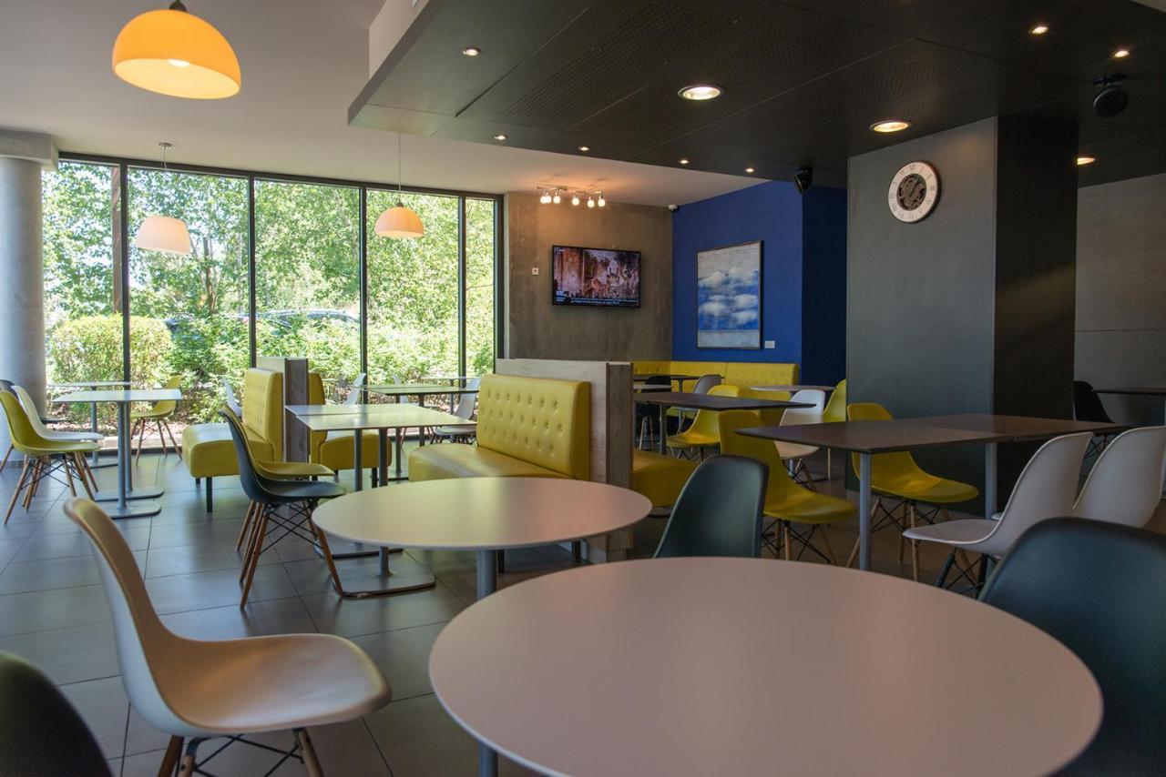 Ibis Budget Archamps Porte De Geneve Exterior foto